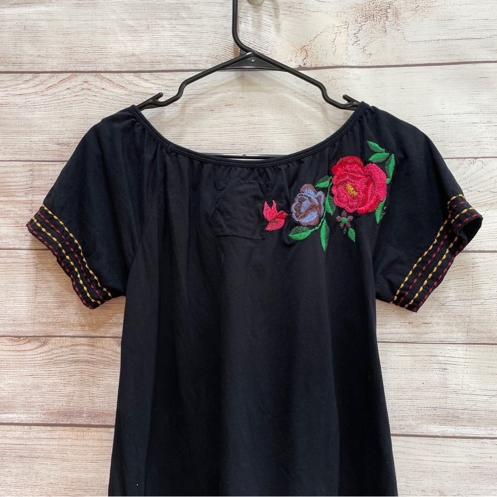 JOHNNY WAS ADELINE EMBROIDERED BABY DOLL TOP IN BLACK‎ - Picture 8 of 10